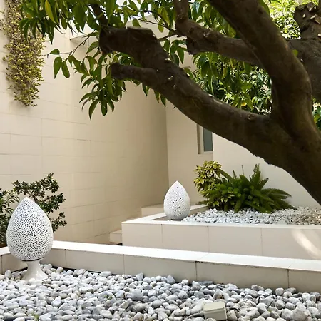 Soglow Business Class فندق 4*