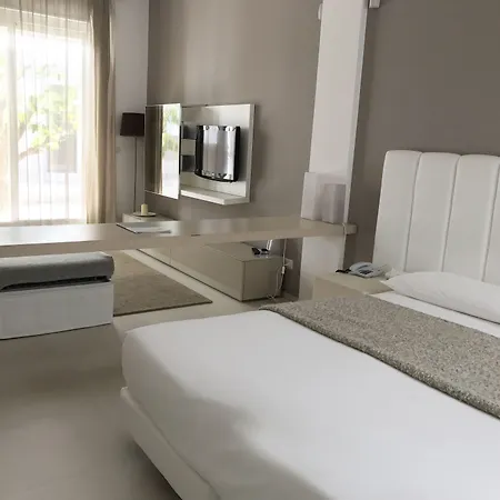 Soglow Business Class Hotel 4*