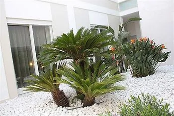 Soglow Business Class Hotel